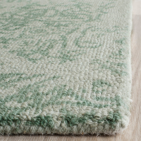 Safavieh Rvt Restoration RVT105 Hand Tufted Rug