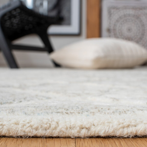 Safavieh Restoration Vintage 117 Hand Tufted 60% Viscose and 40% Wool Rug RVT117A-8