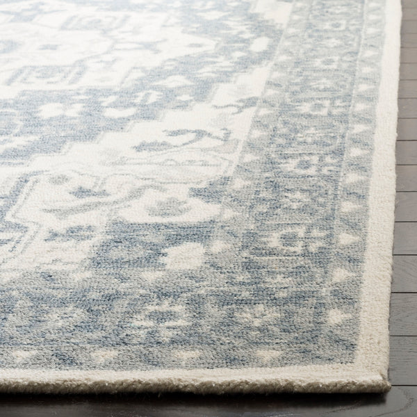 Safavieh Restoration Vintage 402 Hand Tufted Wool and Viscose Rug RVT402F-3
