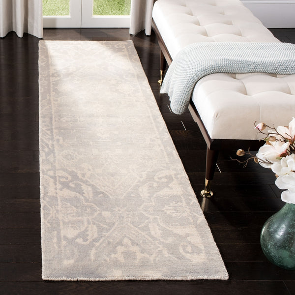 Safavieh Restoration Vintage 532 Hand Tufted Wool Rug RVT532B-26