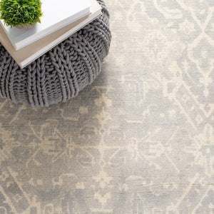 Safavieh Restoration Vintage 532 Hand Tufted Wool Rug RVT532B-26