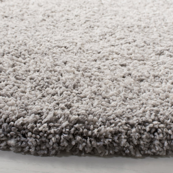 Safavieh Royal RYG117 Power Loomed Rug