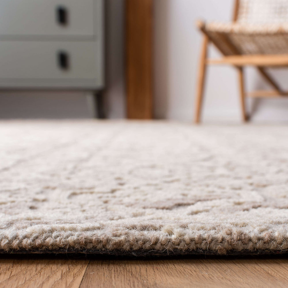 Abstract Hand Tufted Wool Rug - Luxurious Indian Craftsmanship for Elegant Interior Decor