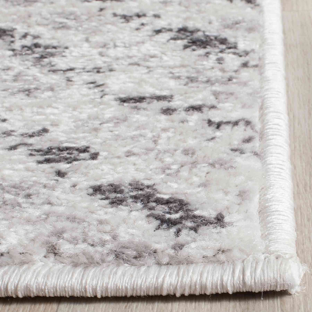 Adirondack Chic Polypropylene Rug - Bold Lodge Style with Global Flair for Any Modern Space