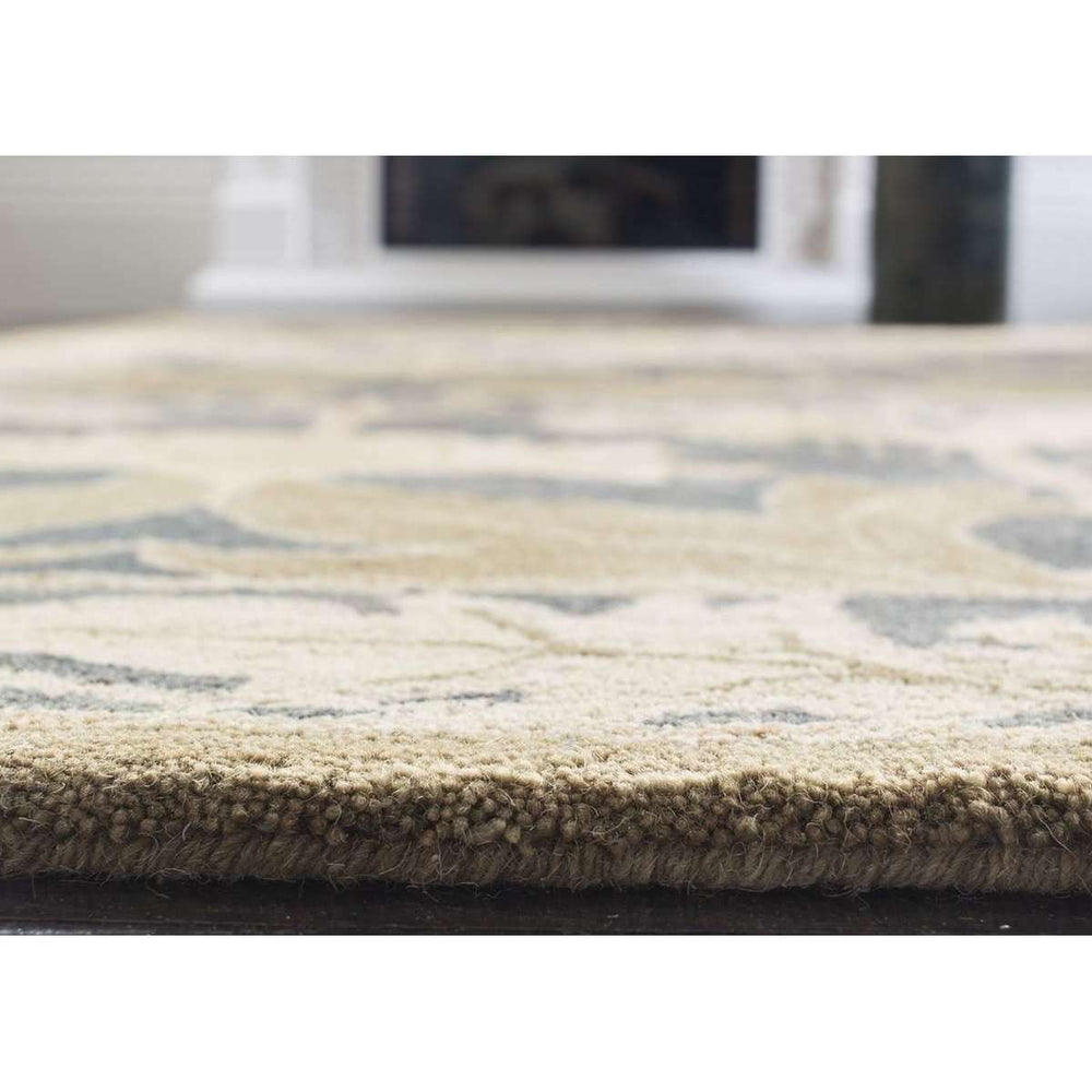 Anatolia Rug: Luxurious Hand-Tufted Wool Design with Authentic 19th Century Aesthetic for Your Home