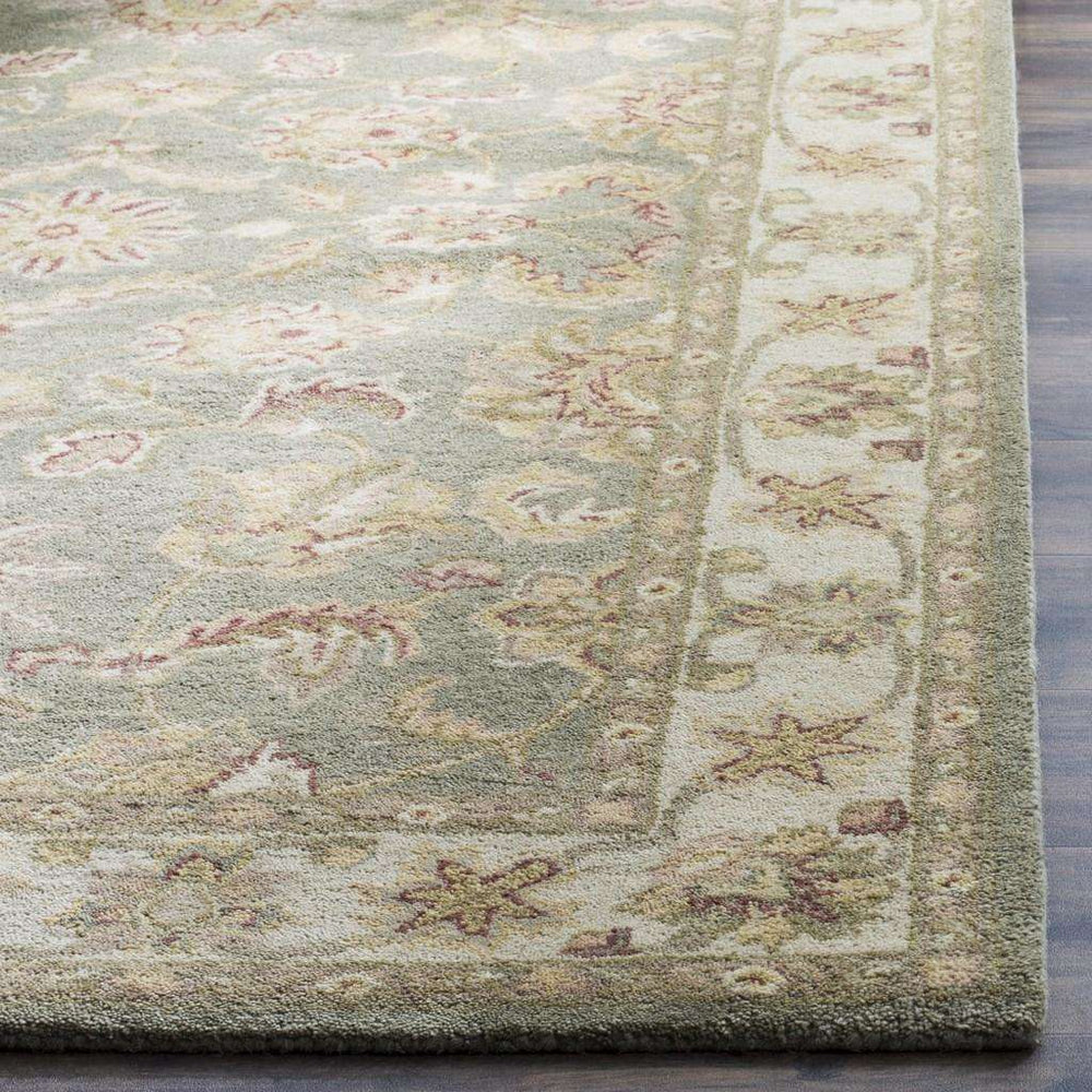 Antiquity Hand-Tufted Persian-Inspired Wool Rug - Elegant 19th Century Design with Timeless Charm