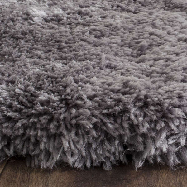 Arctic Hand-Tufted Shag Rug – Luxurious Beige Centerpiece for Rustic and Contemporary Décor