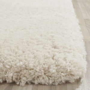 Arctic Hand-Tufted Shag Rug – Luxurious Beige Centerpiece for Rustic and Contemporary Décor