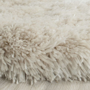 Arctic Hand-Tufted Shag Rug – Luxurious Beige Centerpiece for Rustic and Contemporary Décor
