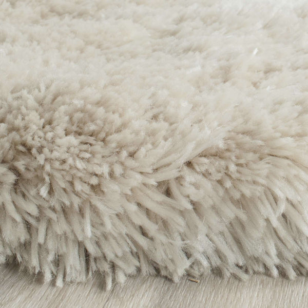 Arctic Hand-Tufted Shag Rug – Luxurious Beige Centerpiece for Rustic and Contemporary Décor