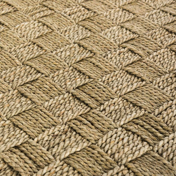 Ashban Rattan Trunk - Stylish Seagrass Storage Chest with Handles for Contemporary Living Spaces