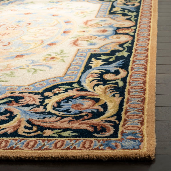 Safavieh Savonnerie SAV116 Hand Tufted Rug