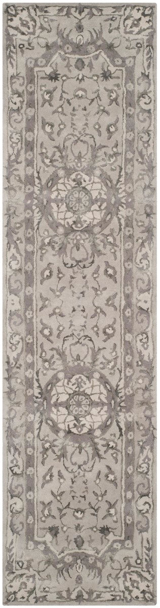Safavieh Savonnerie SAV623 Hand Tufted Rug