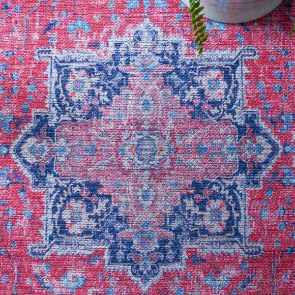 Safavieh Serapi 323 Power Loomed 72% Cotton/38% Polyester Transitional Rug SEP323Q-9