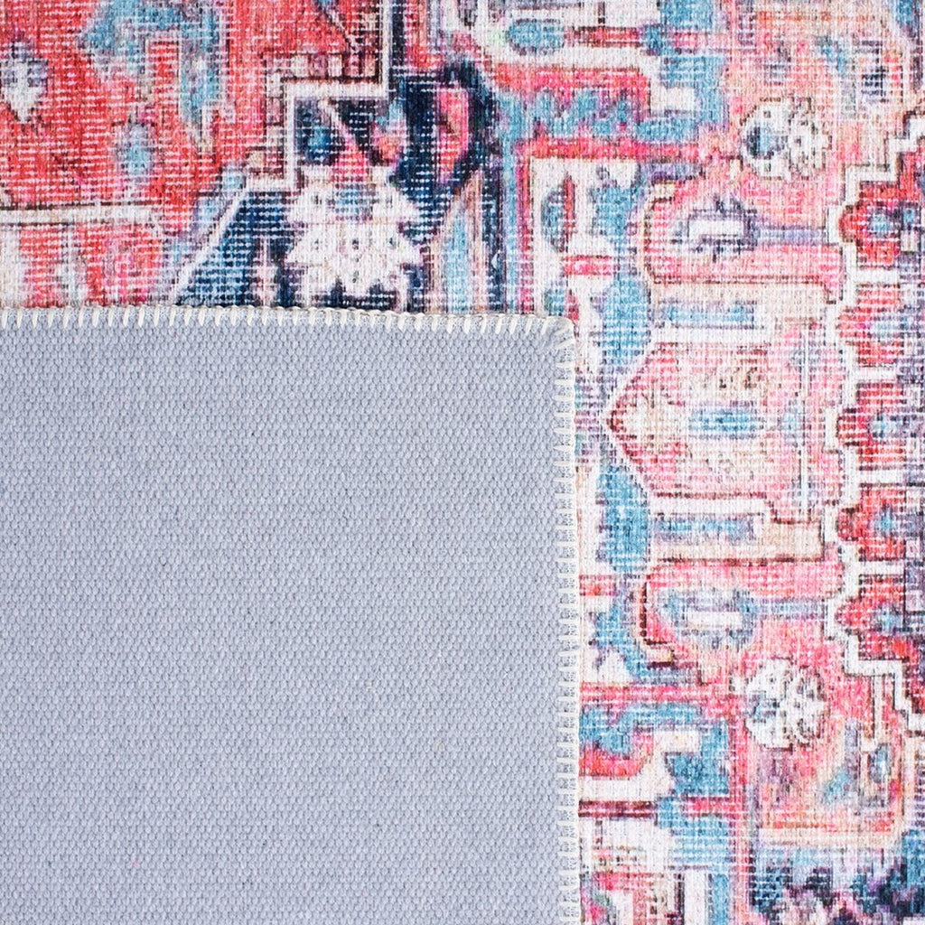 Serapi 389 Transitional Power Loomed 37% Cotton, 53% Polyester, 10% Viscose Rug Red / Navy