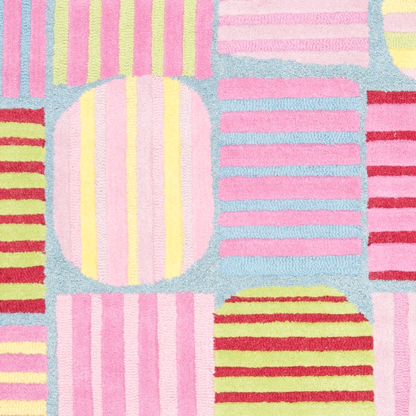 Safavieh Kids SFK312 Hand Tufted Rug