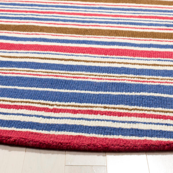 Safavieh Kids SFK315 Hand Tufted Rug