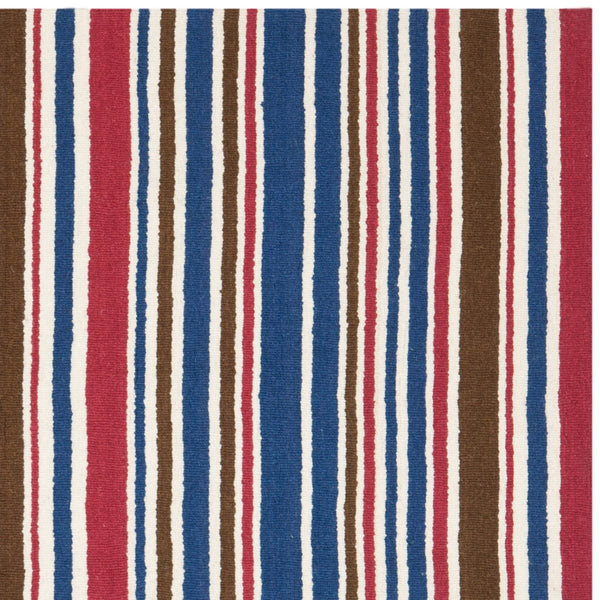 Safavieh Kids SFK315 Hand Tufted Rug