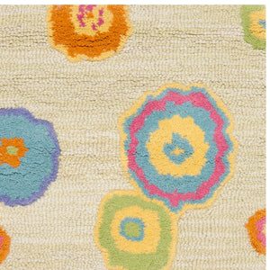 Safavieh Kids SFK316 Hand Tufted Rug