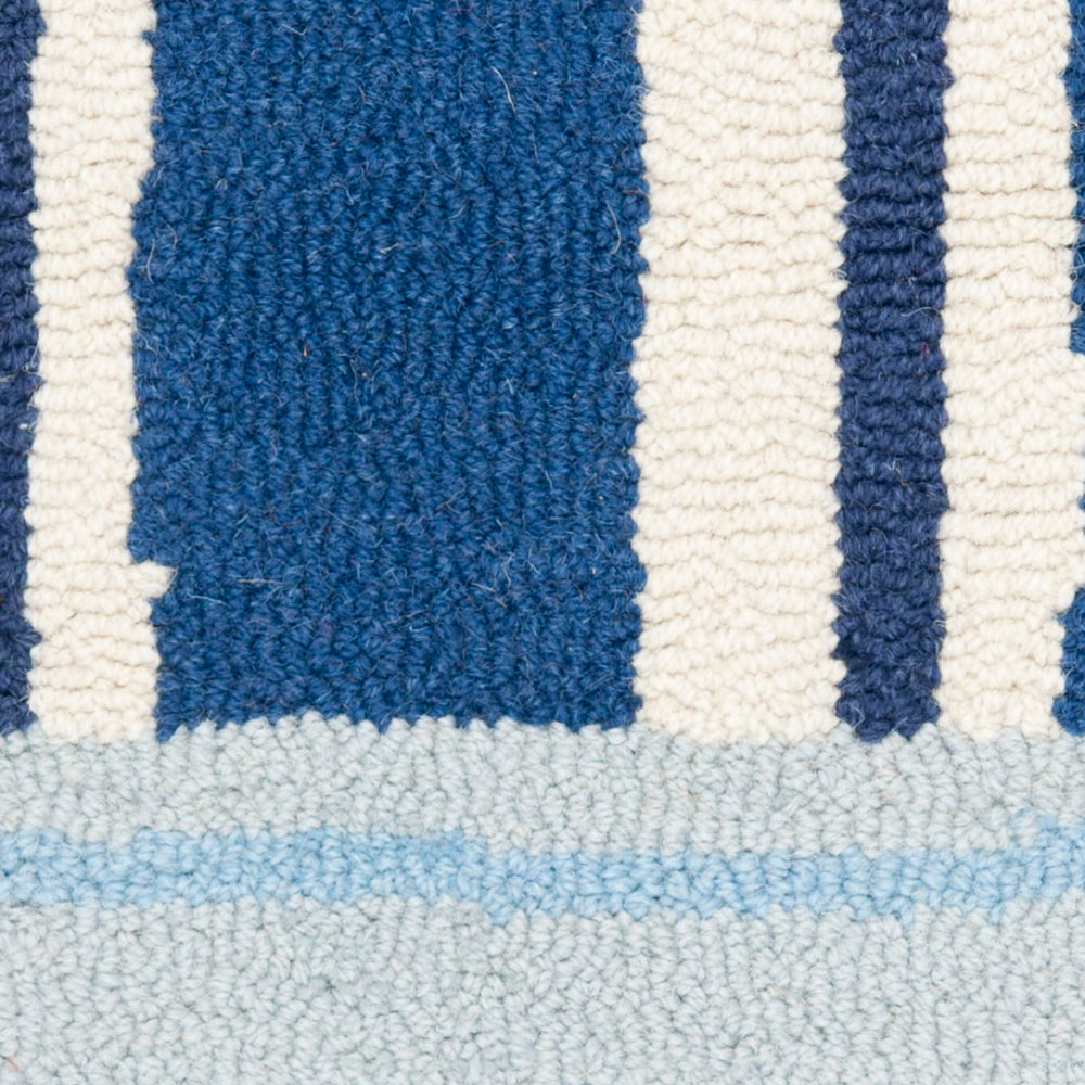 Safavieh Kids SFK318 Hand Tufted Rug