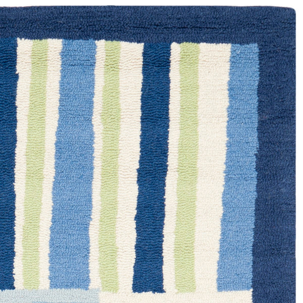 Safavieh Kids SFK318 Hand Tufted Rug