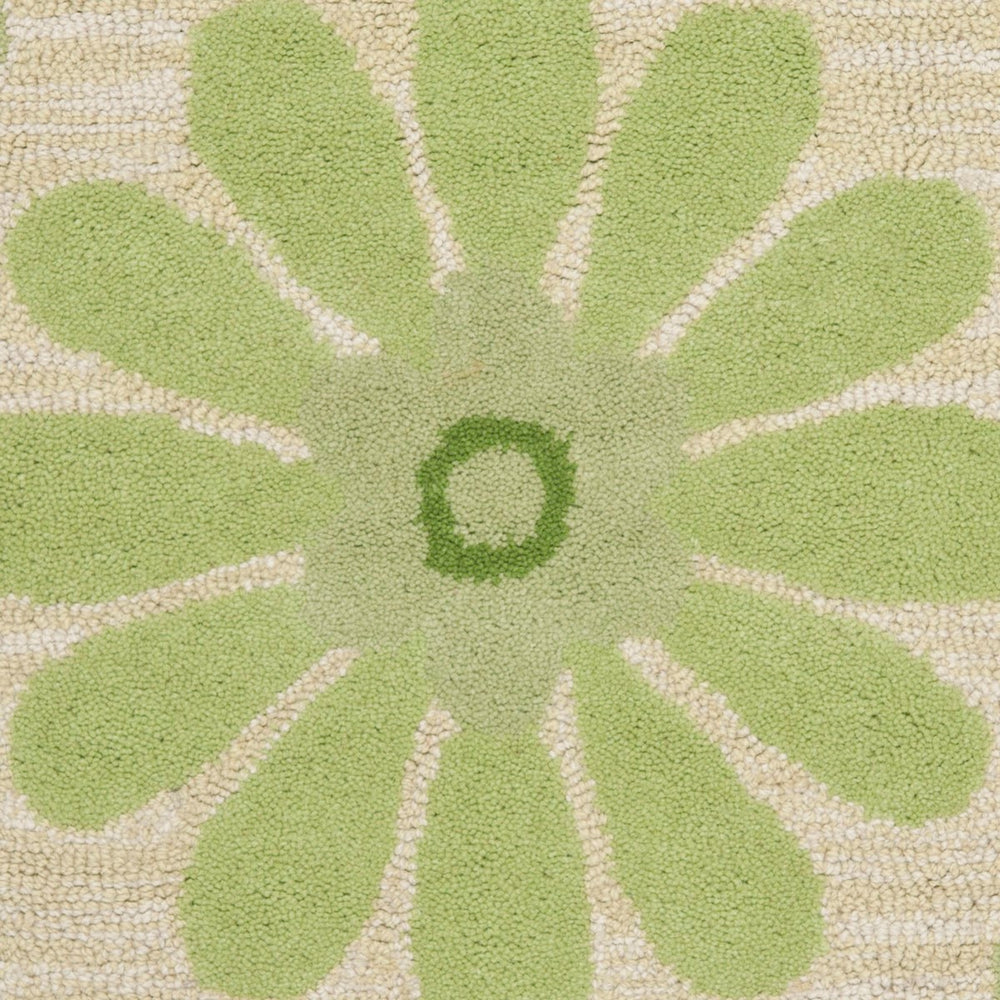 Safavieh Kids SFK319 Hand Tufted Rug