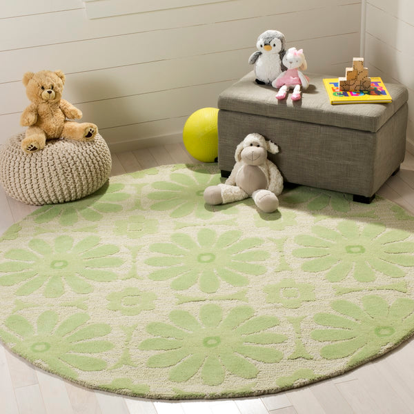 Safavieh Kids SFK319 Hand Tufted Rug
