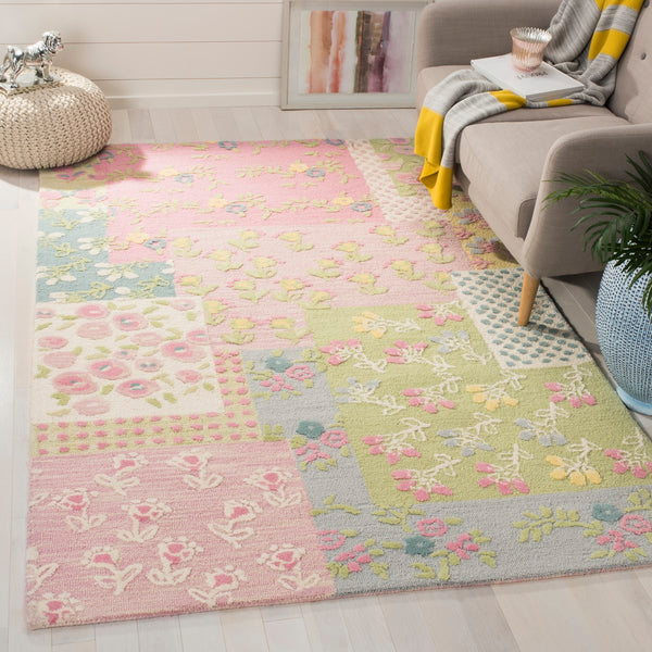 Safavieh Kids SFK321 Hand Tufted Rug