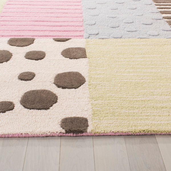 Safavieh Kids SFK322 Hand Tufted Rug