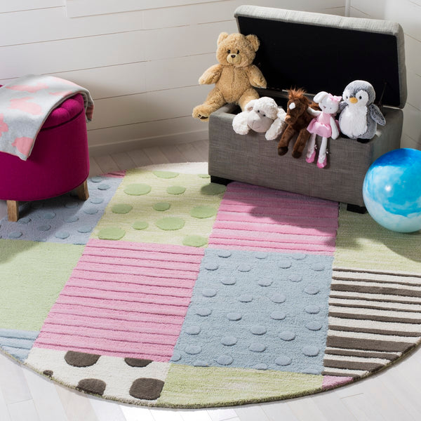 Safavieh Kids SFK322 Hand Tufted Rug