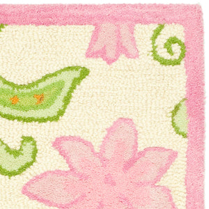 Safavieh Kids SFK351 Hand Tufted Rug