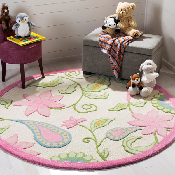 Safavieh Kids SFK351 Hand Tufted Rug