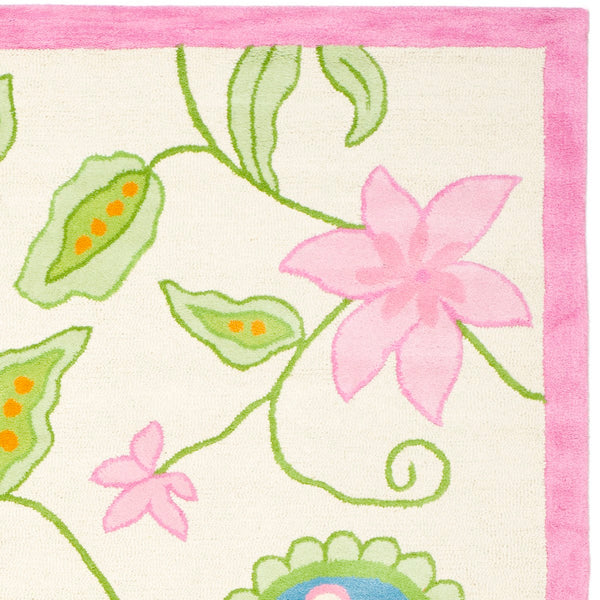 Safavieh Kids SFK351 Hand Tufted Rug