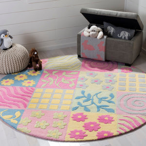 Safavieh Kids SFK356 Hand Tufted Rug