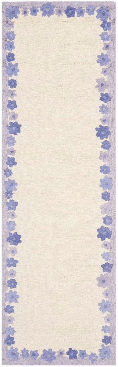 Safavieh Kids SFK357 Hand Tufted Rug