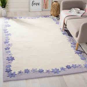 Safavieh Kids SFK357 Hand Tufted Rug