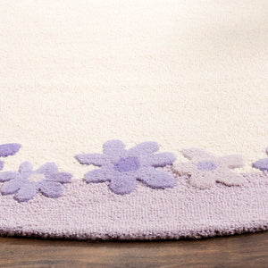 Safavieh Kids SFK357 Hand Tufted Rug