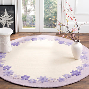 Safavieh Kids SFK357 Hand Tufted Rug