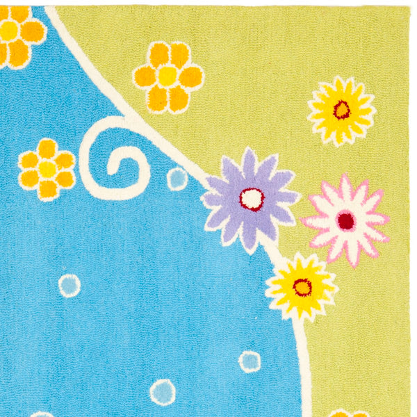 Safavieh Kids SFK383 Hand Tufted Rug