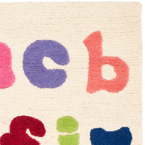 Safavieh Kids SFK389 Hand Tufted Rug