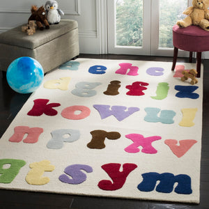 Safavieh Kids SFK389 Hand Tufted Rug