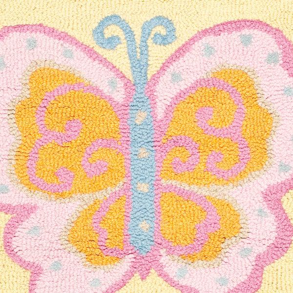 Safavieh Kids SFK394 Hand Tufted Rug