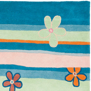 Safavieh Kids SFK750 Hand Tufted Rug