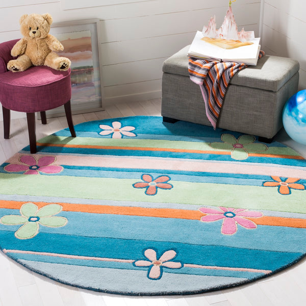 Safavieh Kids SFK750 Hand Tufted Rug