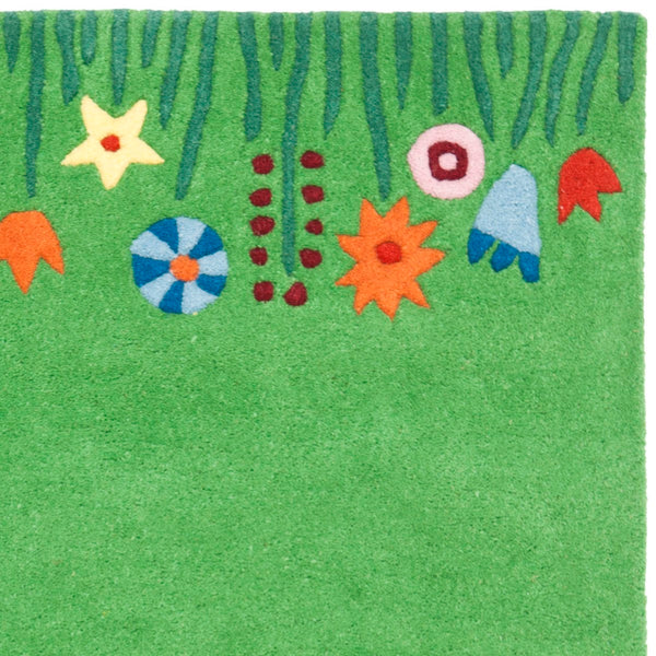 Safavieh Kids SFK751 Hand Tufted Rug