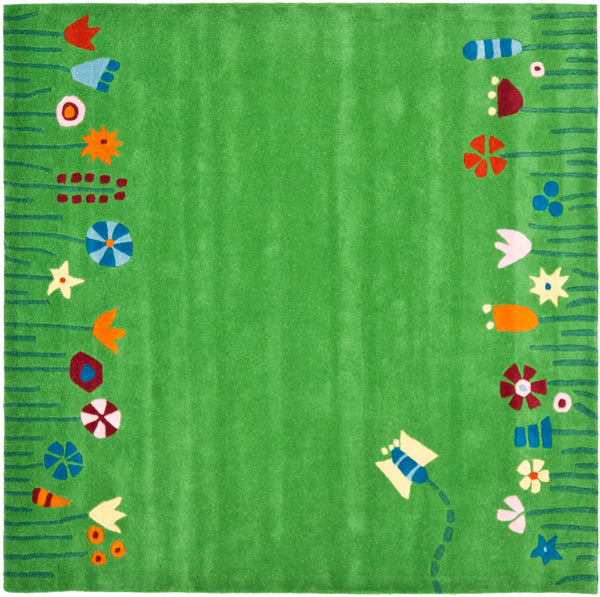 Safavieh Kids SFK751 Hand Tufted Rug