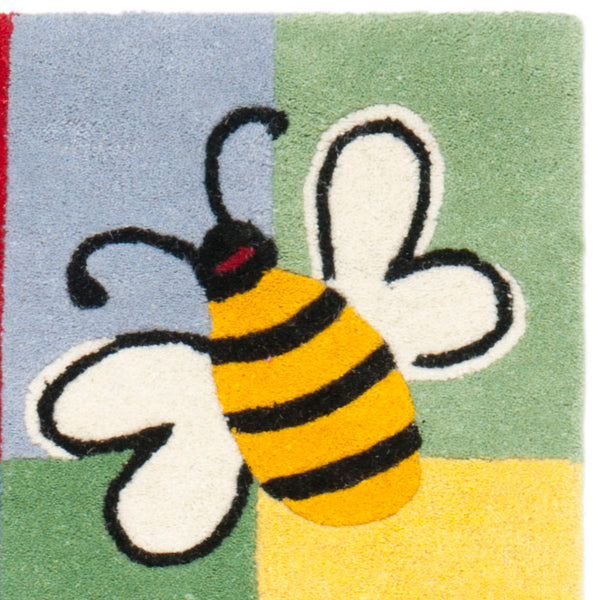 Safavieh Kids SFK753 Hand Tufted Rug