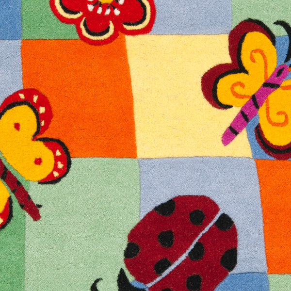 Safavieh Kids SFK753 Hand Tufted Rug