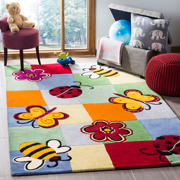 Safavieh Kids SFK753 Hand Tufted Rug