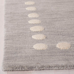 Safavieh Safavieh Kids 802 Hand Loomed Wool Rug SFK802F-3